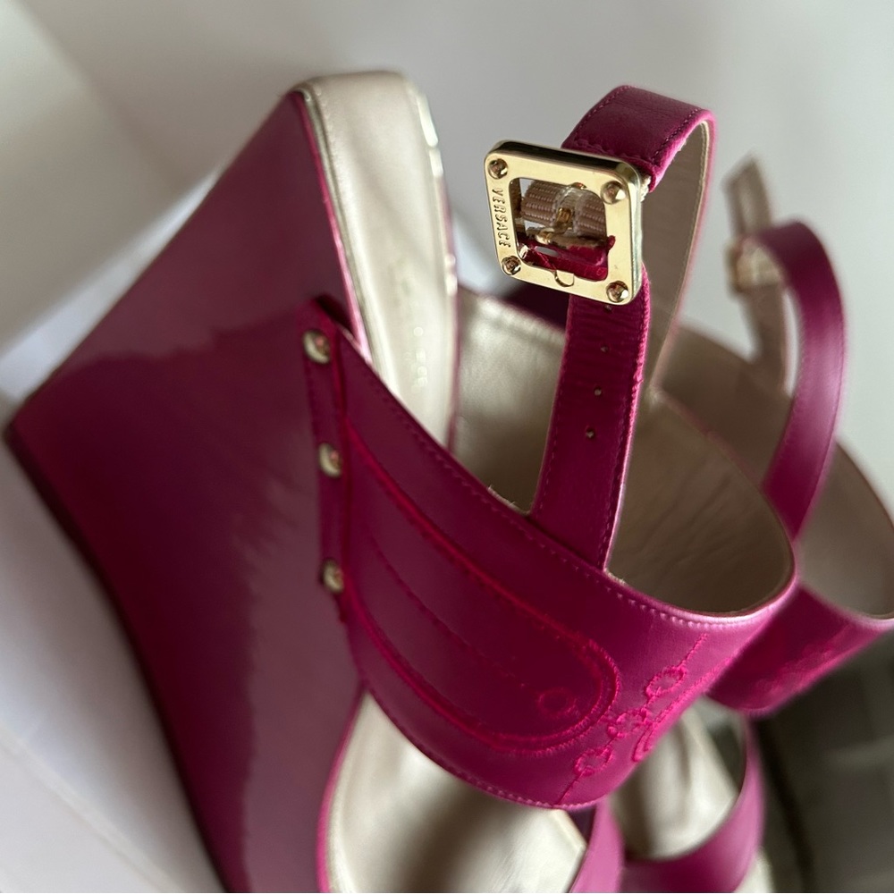 Versace Sandals - Picture 7 of 10